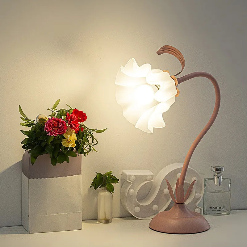 Serena Lamp