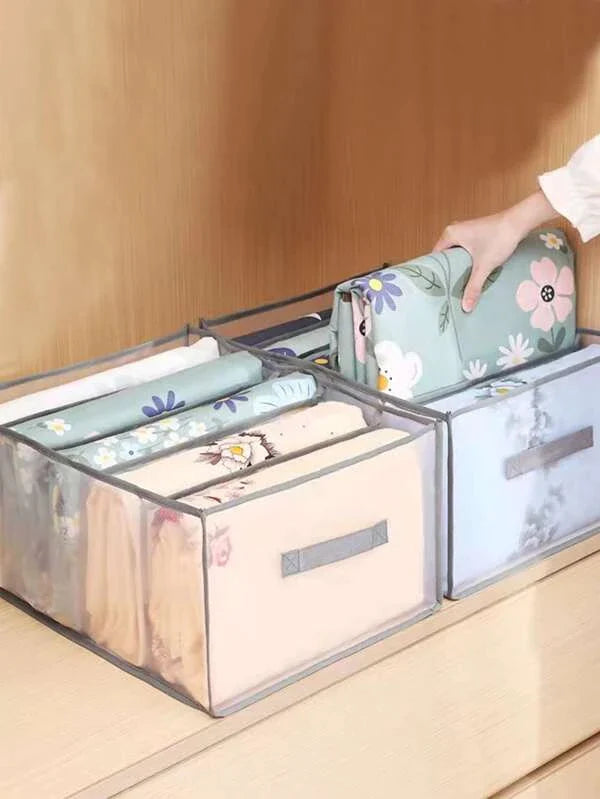 Quilt and Clothes Organizer - Elevato Home