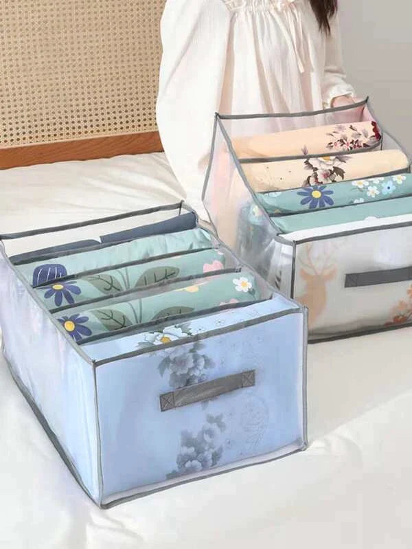 Quilt and Clothes Organizer - Elevato Home