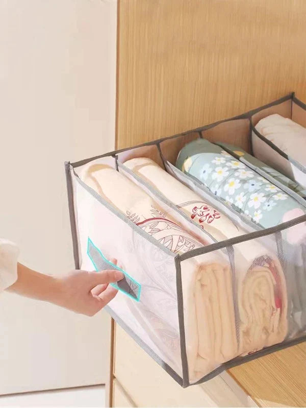 Quilt and Clothes Organizer - Elevato Home