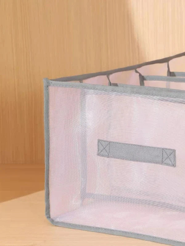 Quilt and Clothes Organizer - Elevato Home