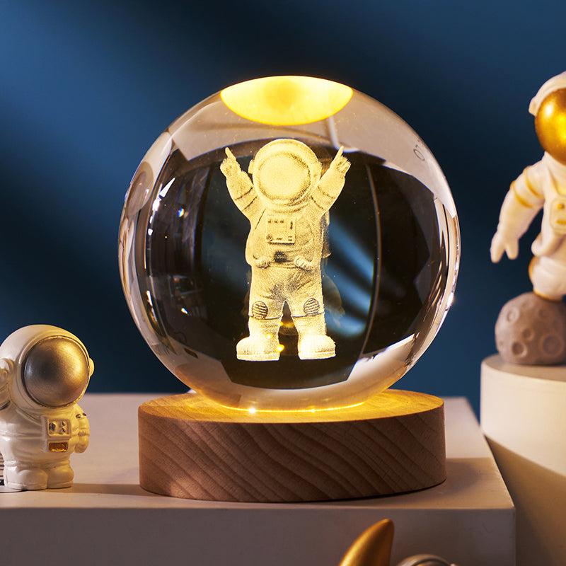 Crystal Ball Light - Elevato Home 2.36" - 6 CM / Astronaut Organizer