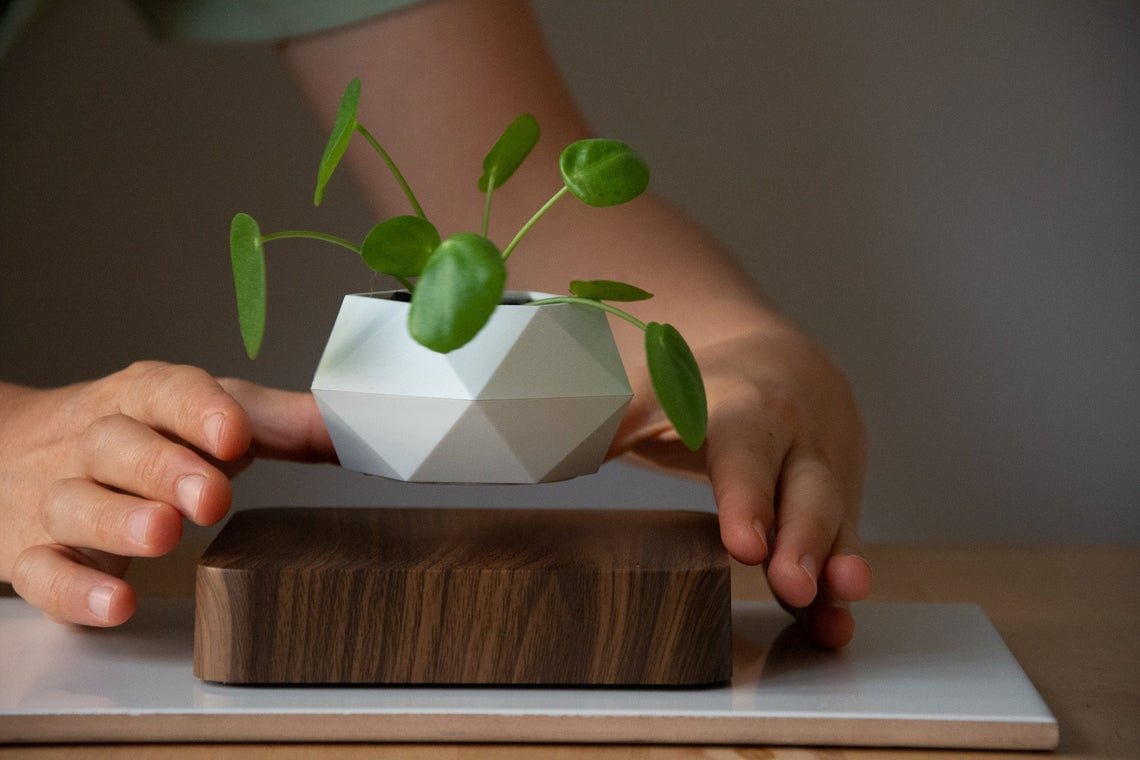 POLY Levitating Planter - Elevato Home Decor