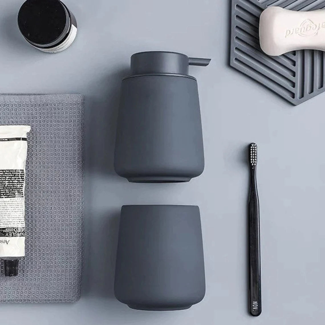 Minimalist Matte Soap Dispenser - Elevato Home Organizer