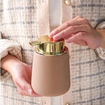 Minimalist Matte Soap Dispenser - Elevato Home Organizer