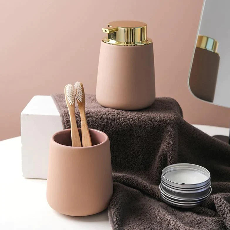 Minimalist Matte Soap Dispenser - Elevato Home Organizer