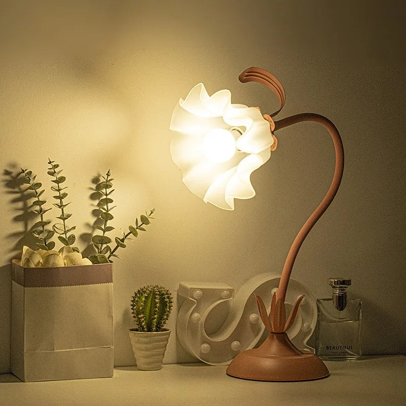 Serena Lamp